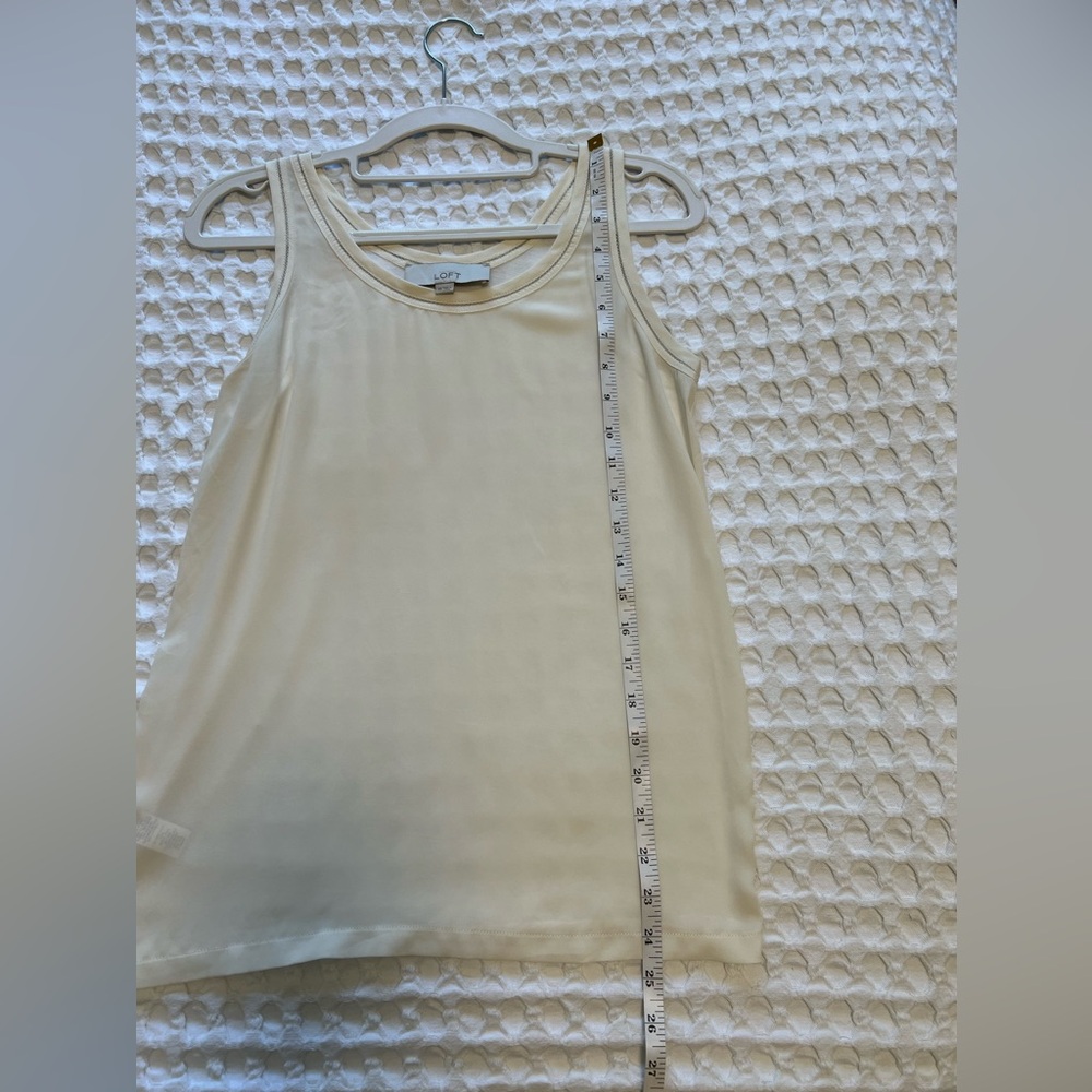 LOFT Ann Taylor Cream Flowy Tank - Picture 6 of 7